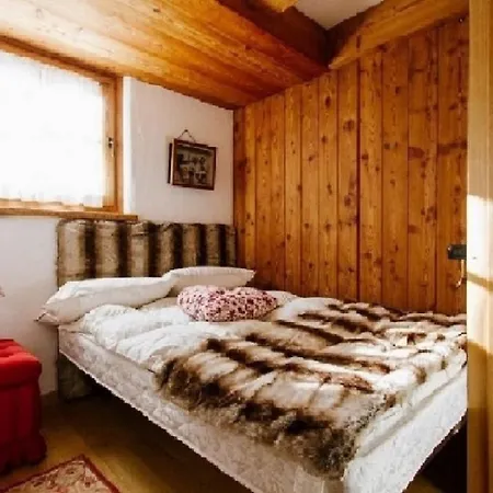 Chalet Di Lusso Su Tre Livelli Con Piscina Coperta E Holiday home Verrand